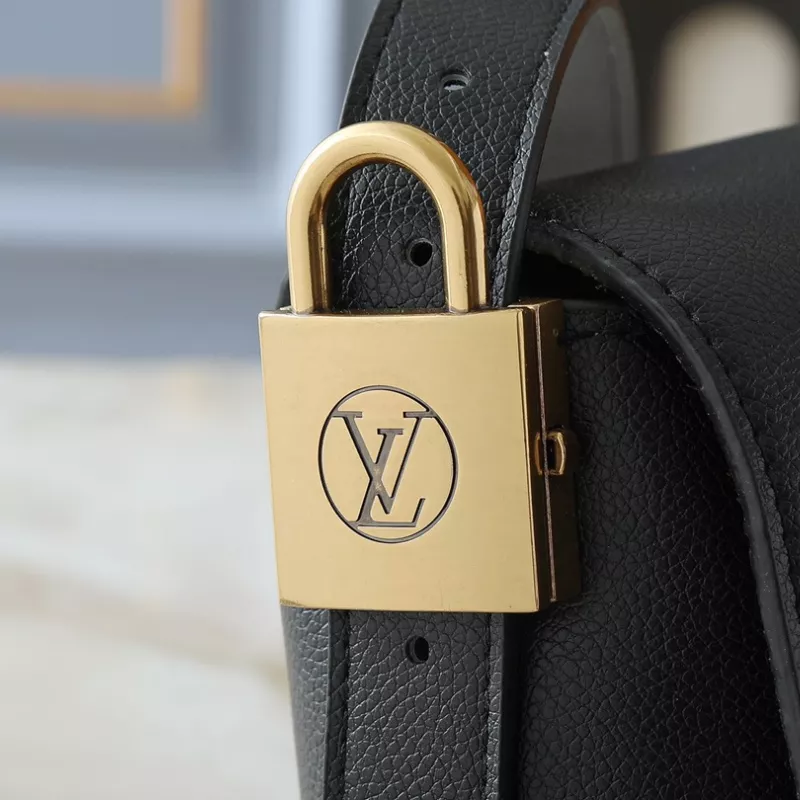 ModernLook 7558 Louis Vuitton AAA Quality Messenger Bags For Women