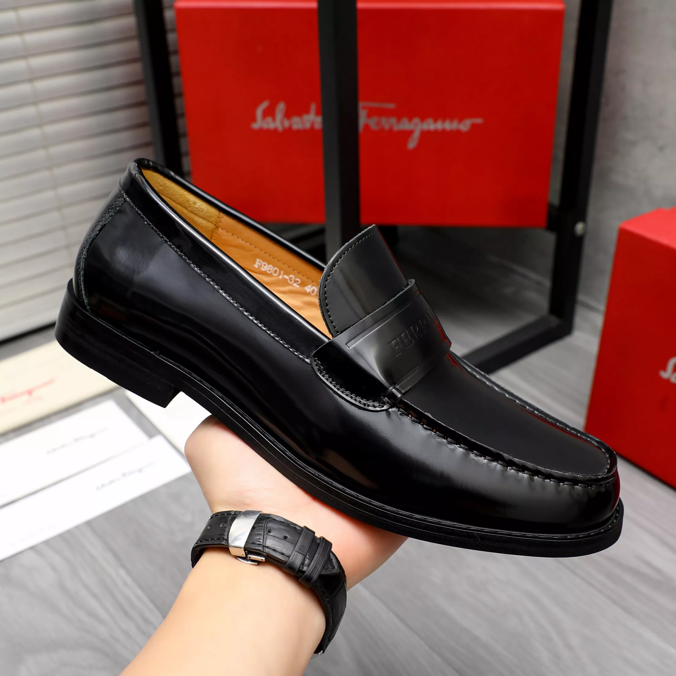 ModernLook 7685 Salvatore Ferragamo Leather Shoes For Men