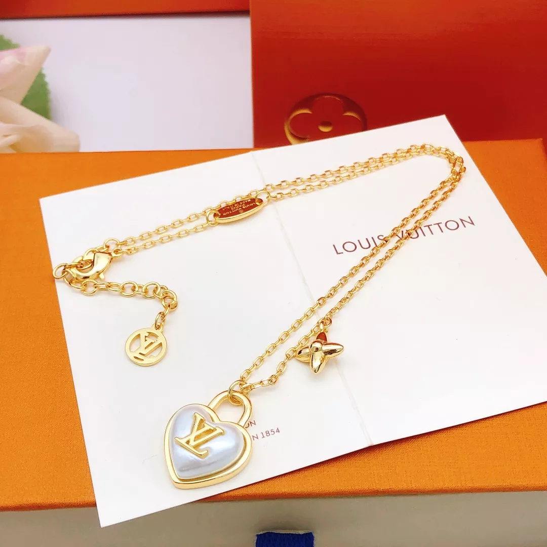 ModernLook 7686 Louis Vuitton Necklaces For Women
