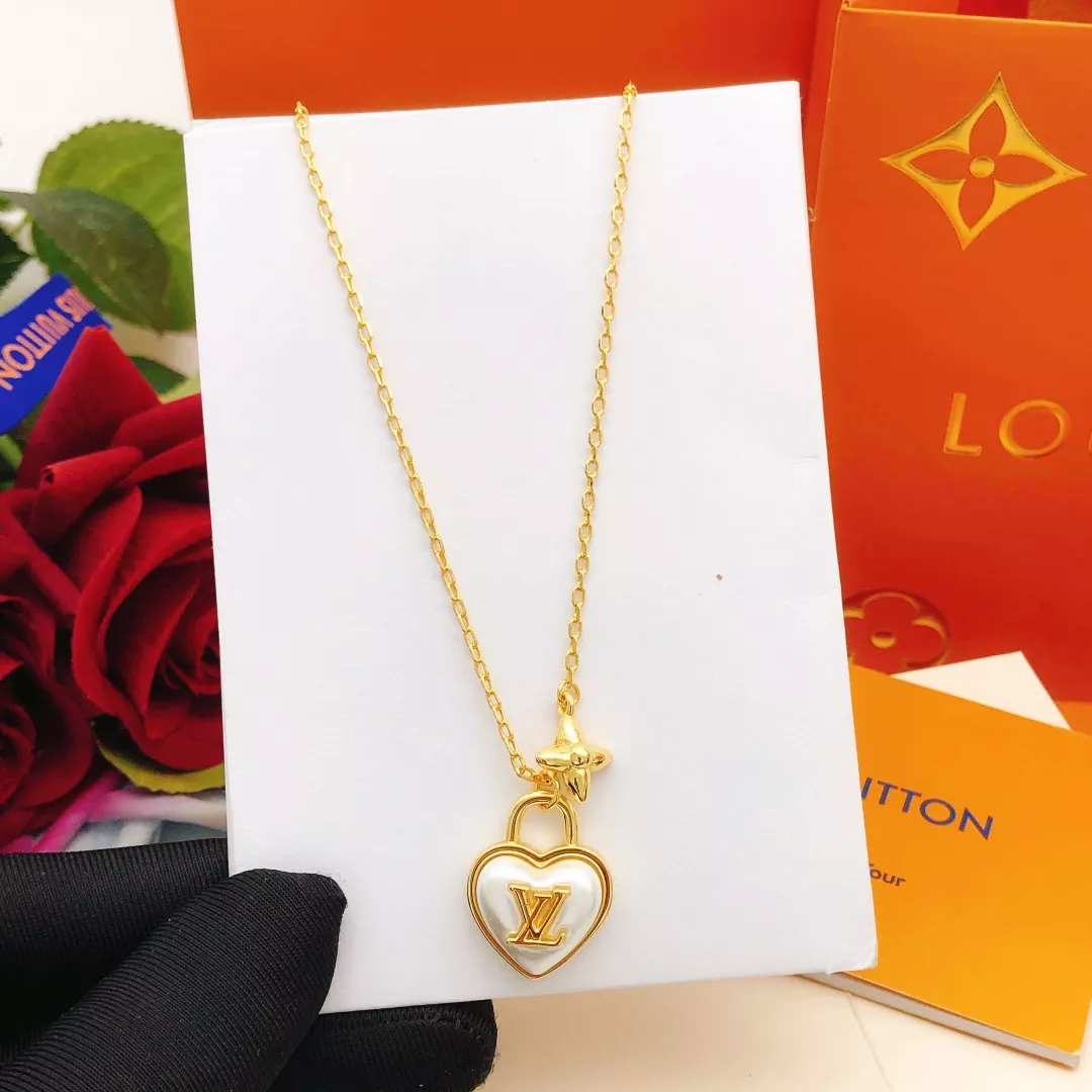ModernLook 7686 Louis Vuitton Necklaces For Women
