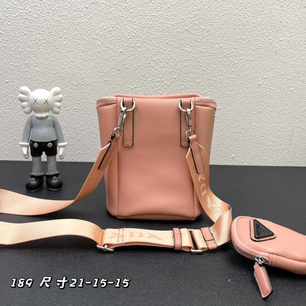 ModernLook 8000 Prada AAA Quality Messenger Bags For Unisex