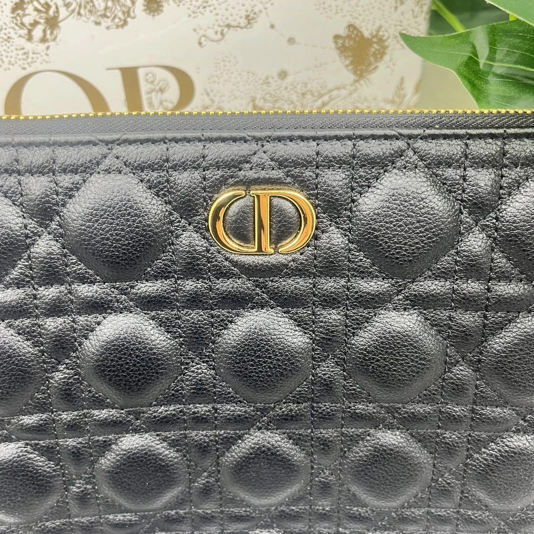 ModernLook 8113 Christian Dior AAA Quality Wallets For Women