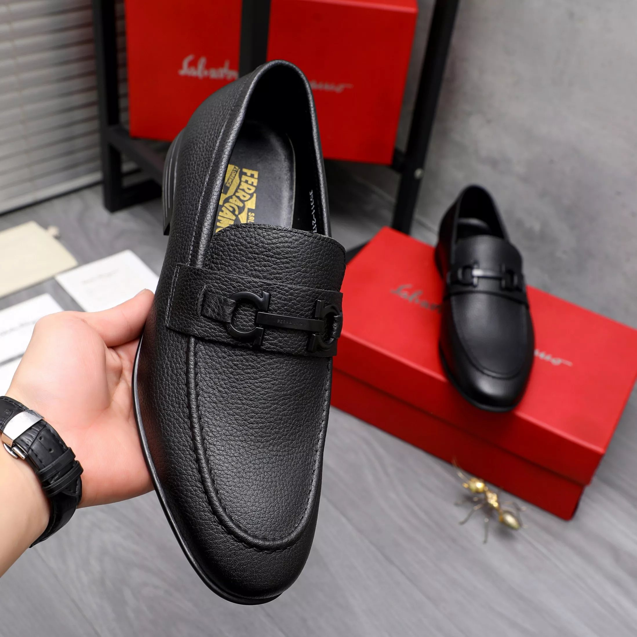 ModernLook 8251 Salvatore Ferragamo Leather Shoes For Men