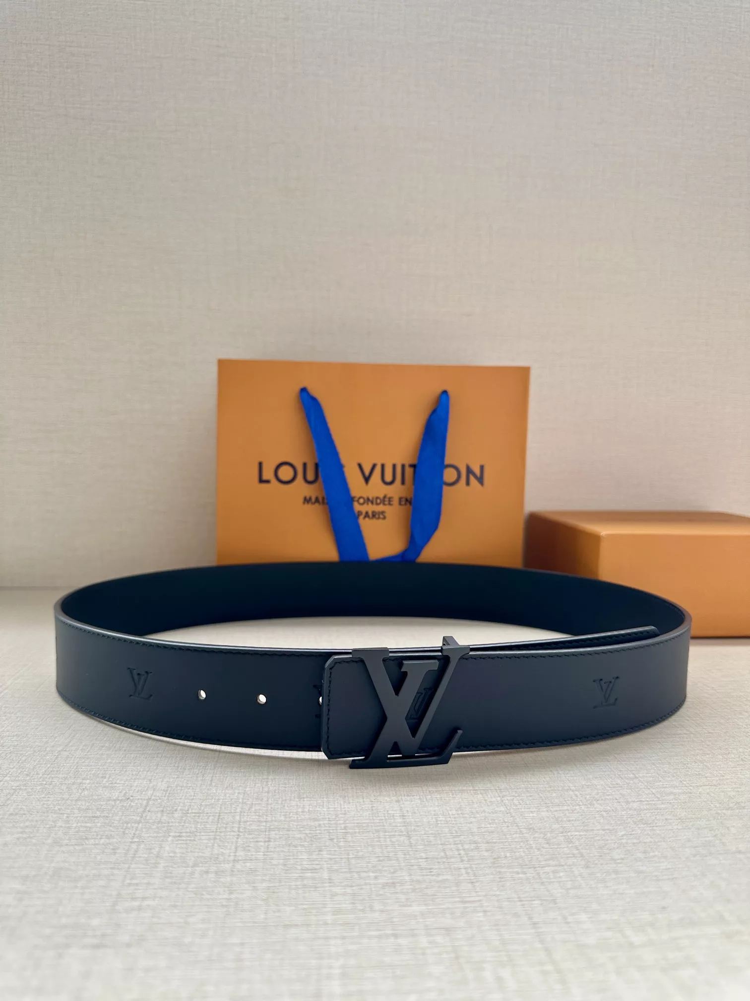 ModernLook 8347 Louis Vuitton AAA Quality Belts In 4.0cm For Men