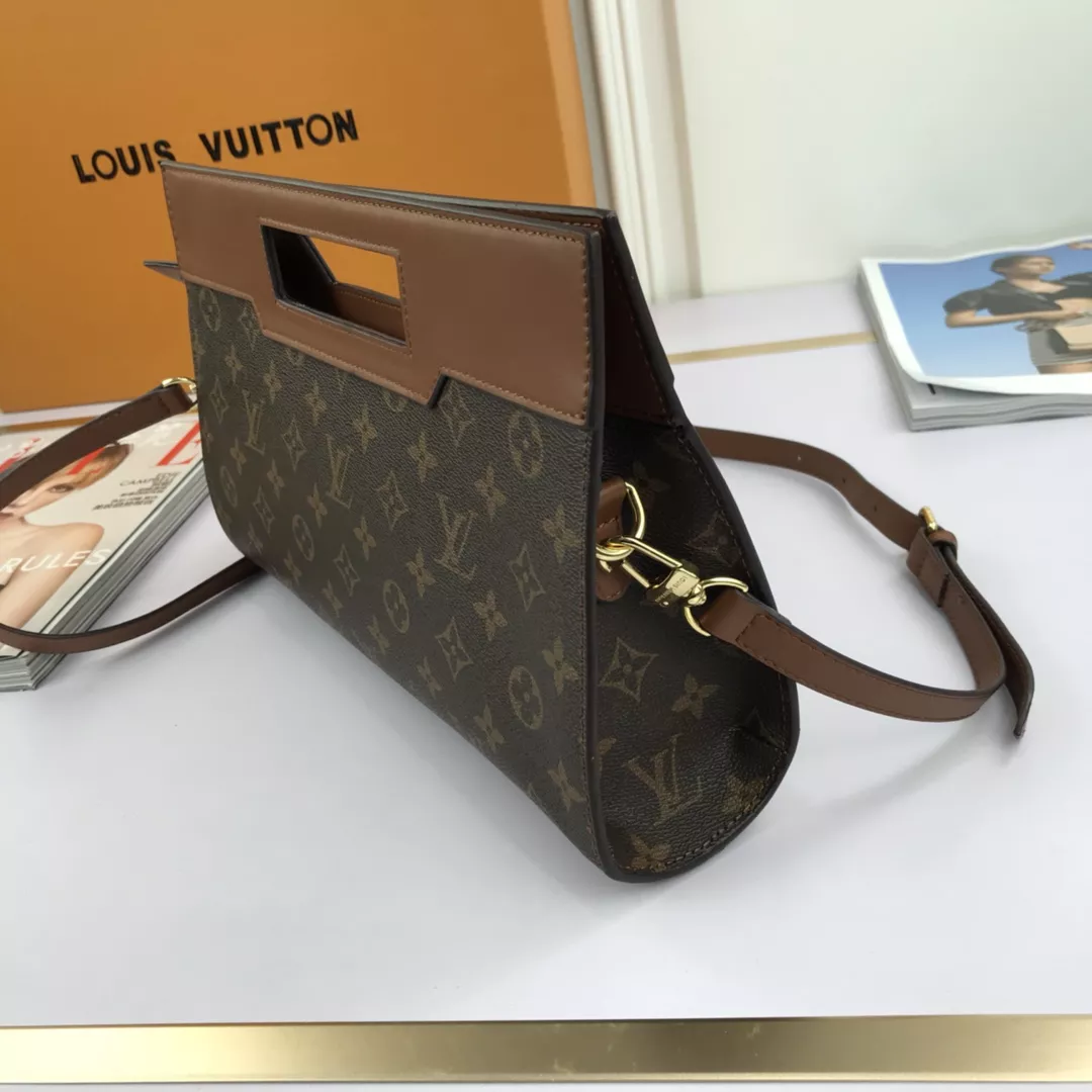 ModernLook 8452 Louis Vuitton AAA Quality Messenger Bags For Women