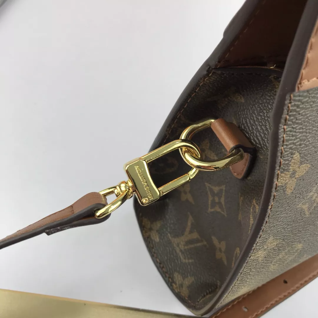 ModernLook 8452 Louis Vuitton AAA Quality Messenger Bags For Women