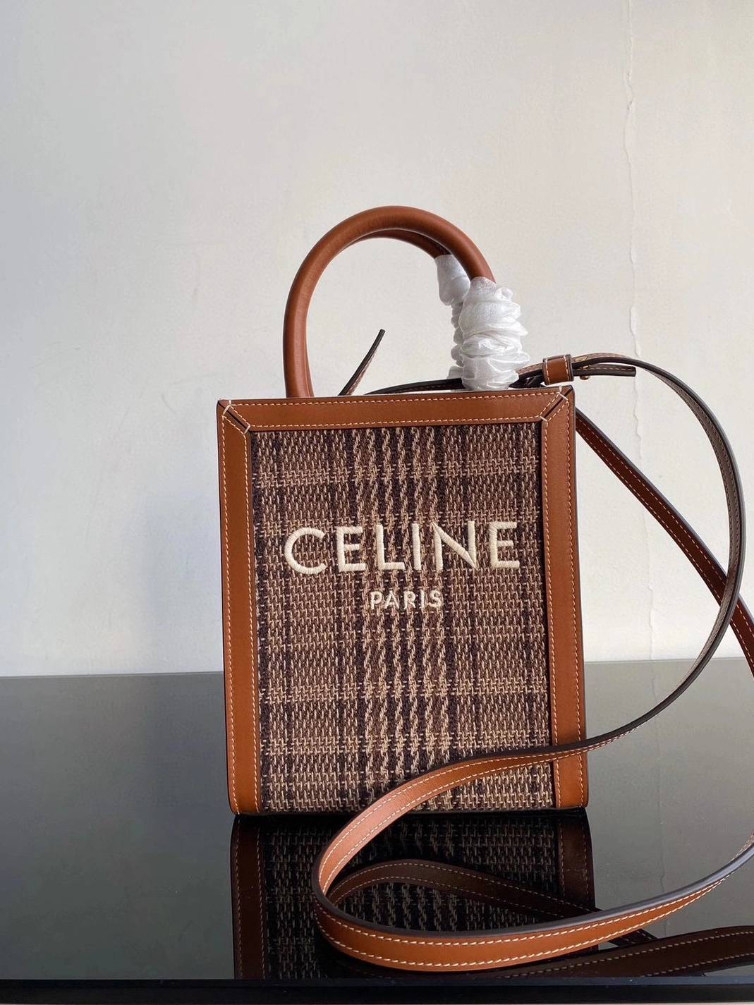 ModernLook 8462 Celine AAA Quality Handbags For Women
