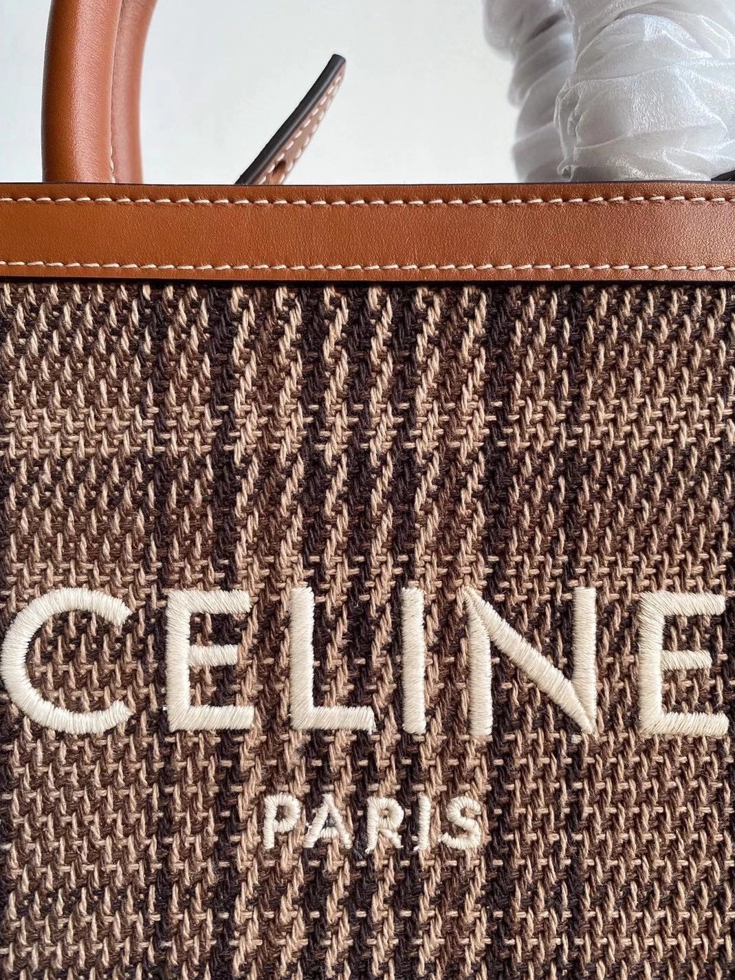 ModernLook 8462 Celine AAA Quality Handbags For Women