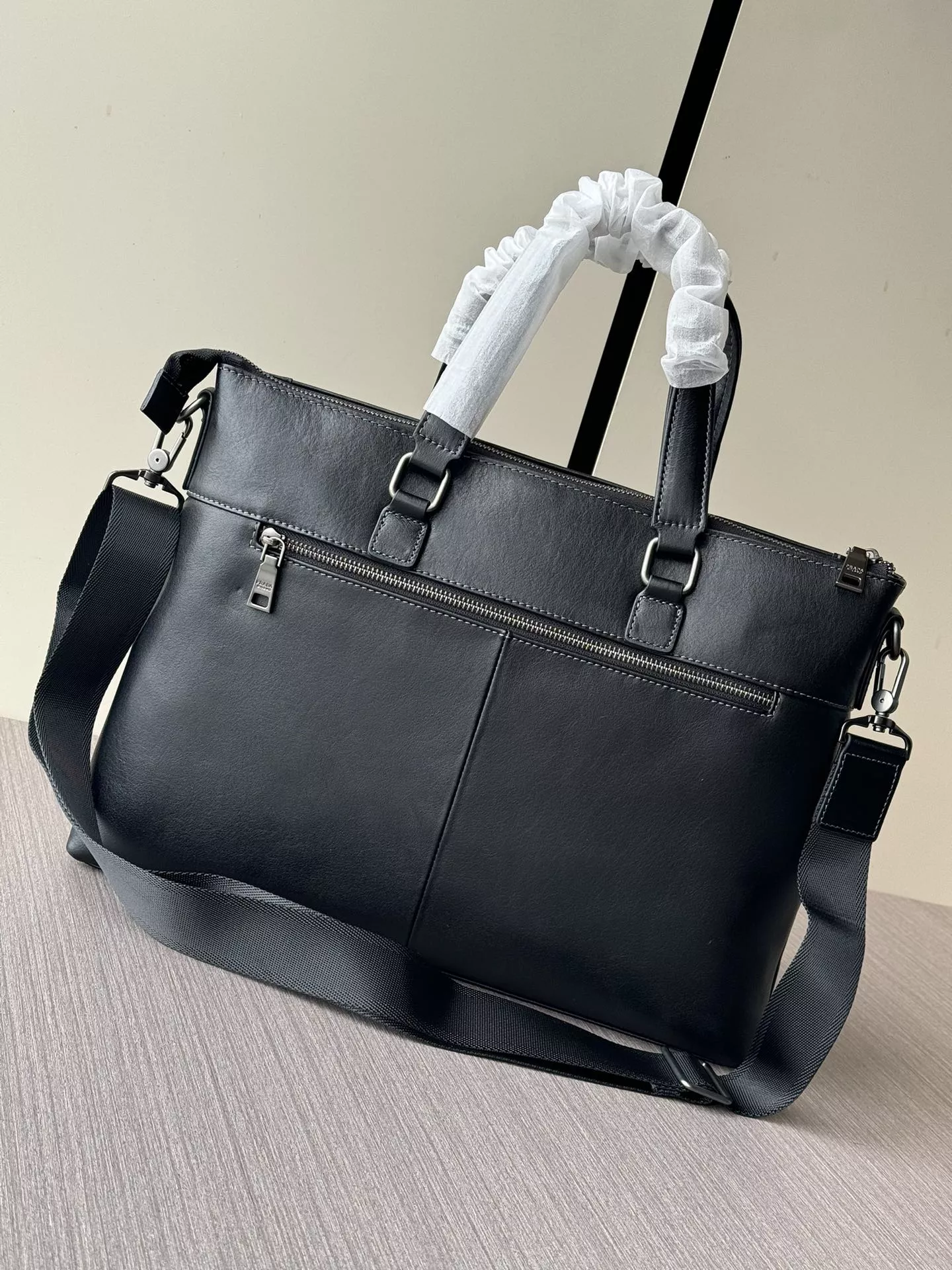 ModernLook 872 Prada AAA Man Handbags