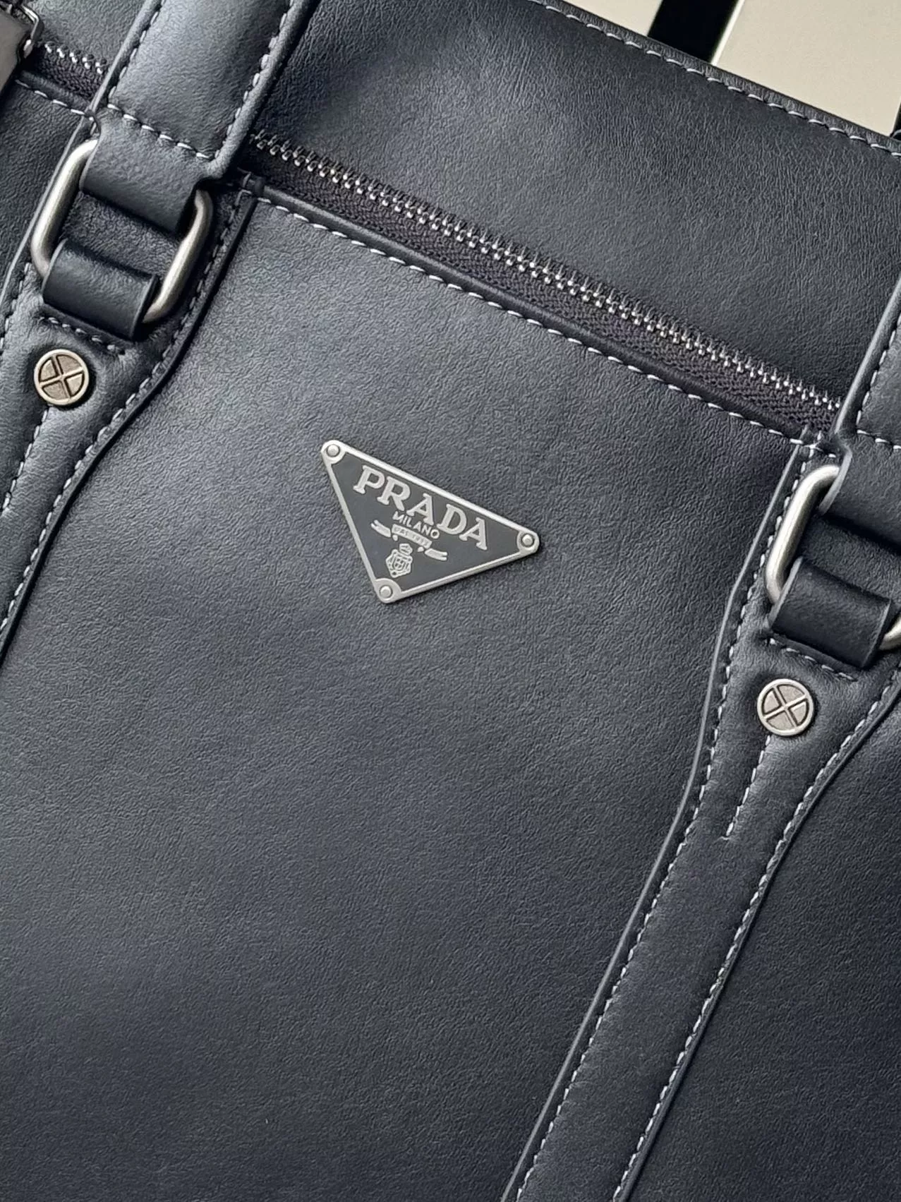 ModernLook 872 Prada AAA Man Handbags