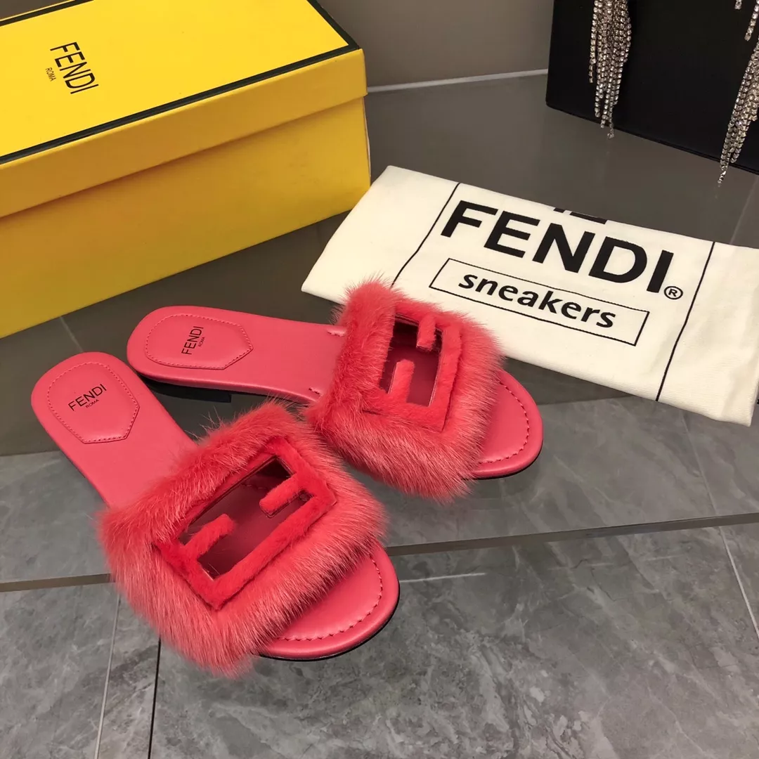 ModernLook 889 Fendi Slippers For Women