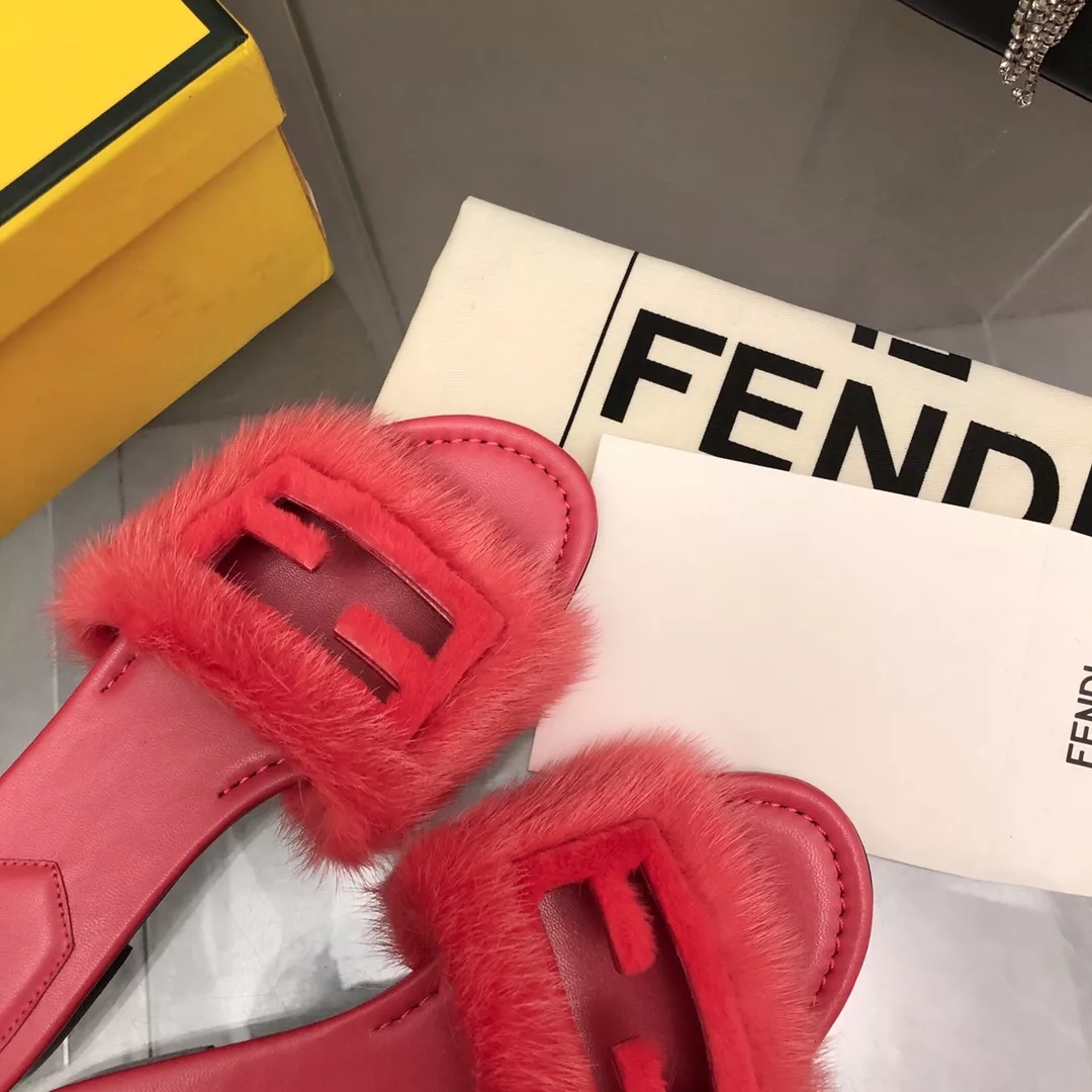 ModernLook 889 Fendi Slippers For Women