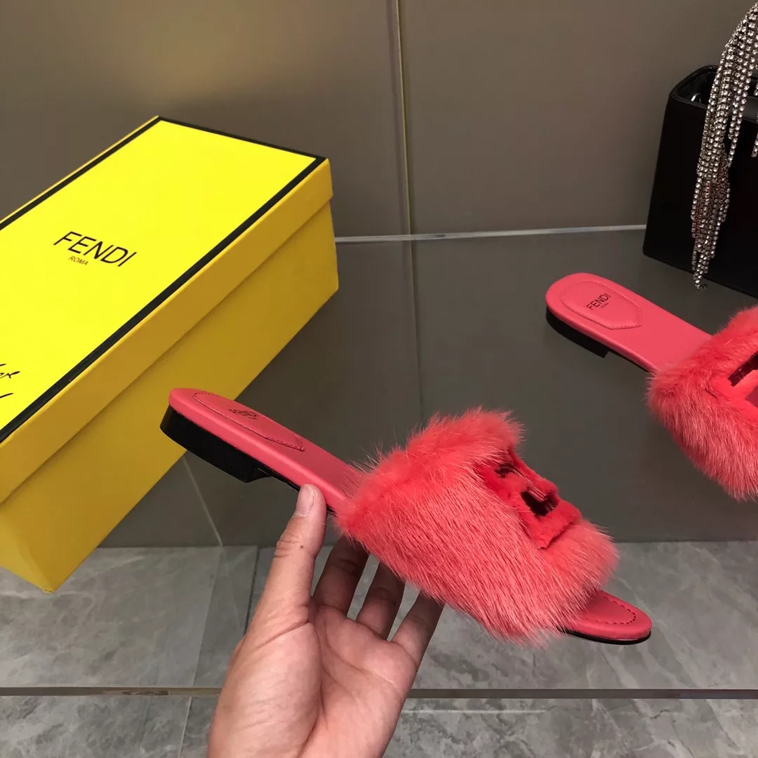 ModernLook 889 Fendi Slippers For Women