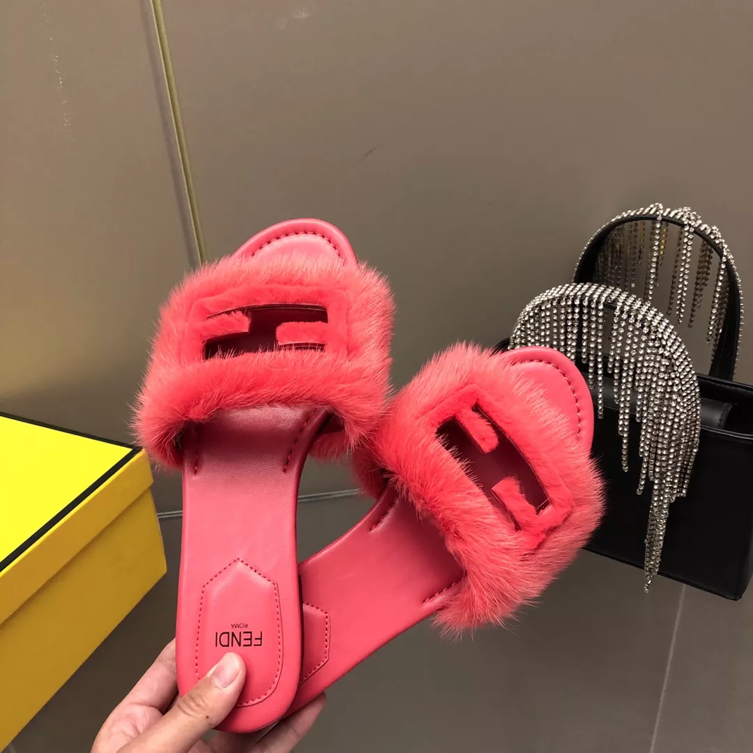 ModernLook 889 Fendi Slippers For Women
