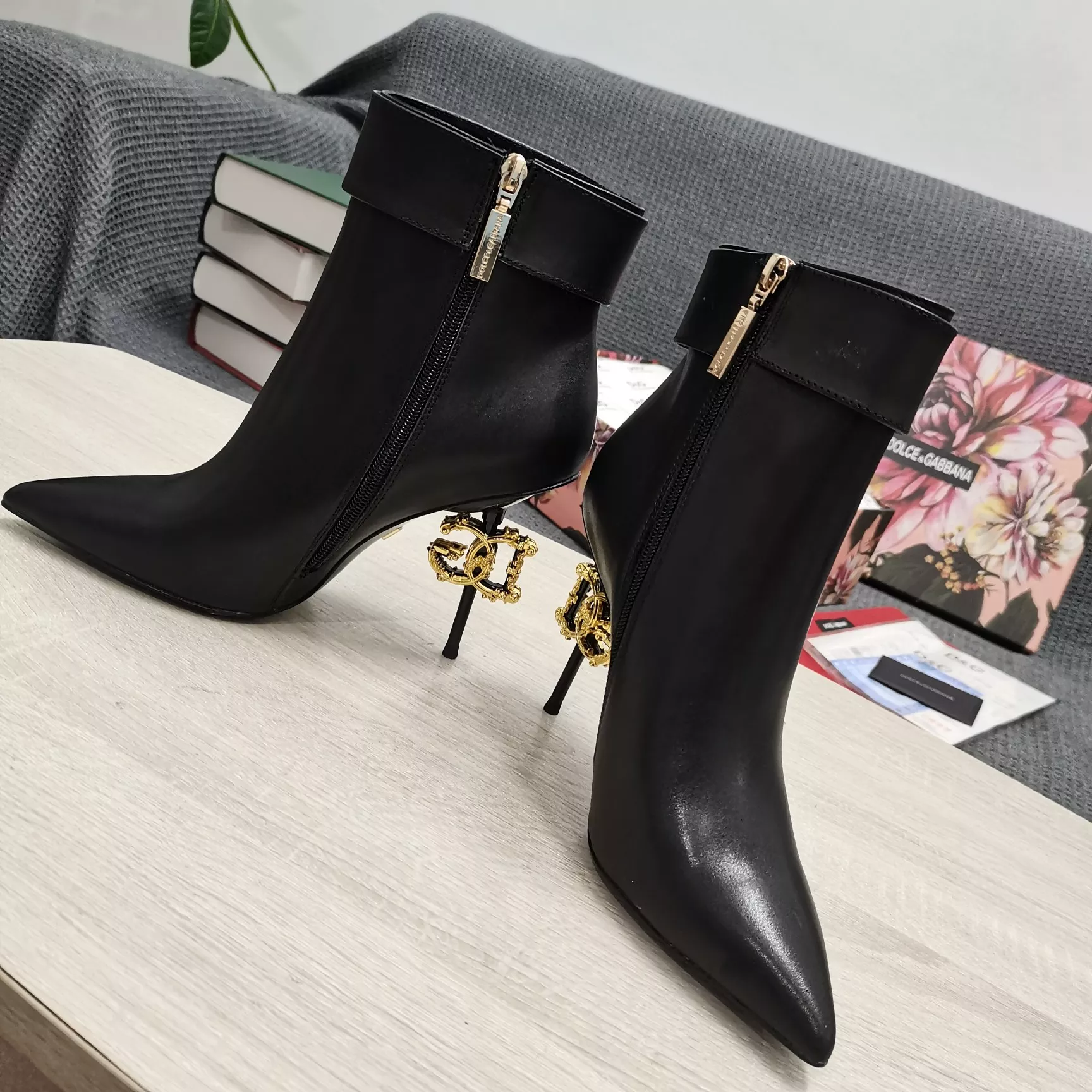 ModernLook 8901 Dolce & Gabbana D&G Boots For Women