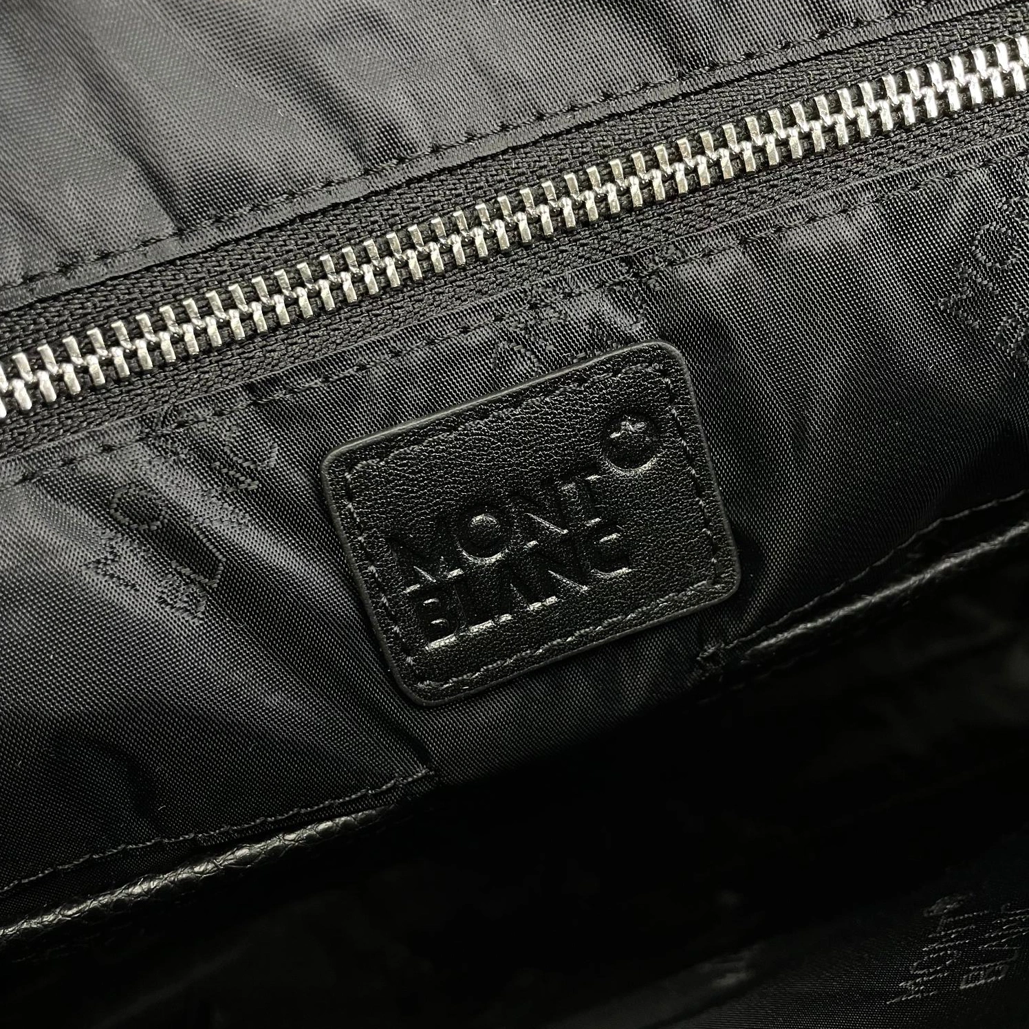 ModernLook 9117 Mont Blanc AAA Man Handbags