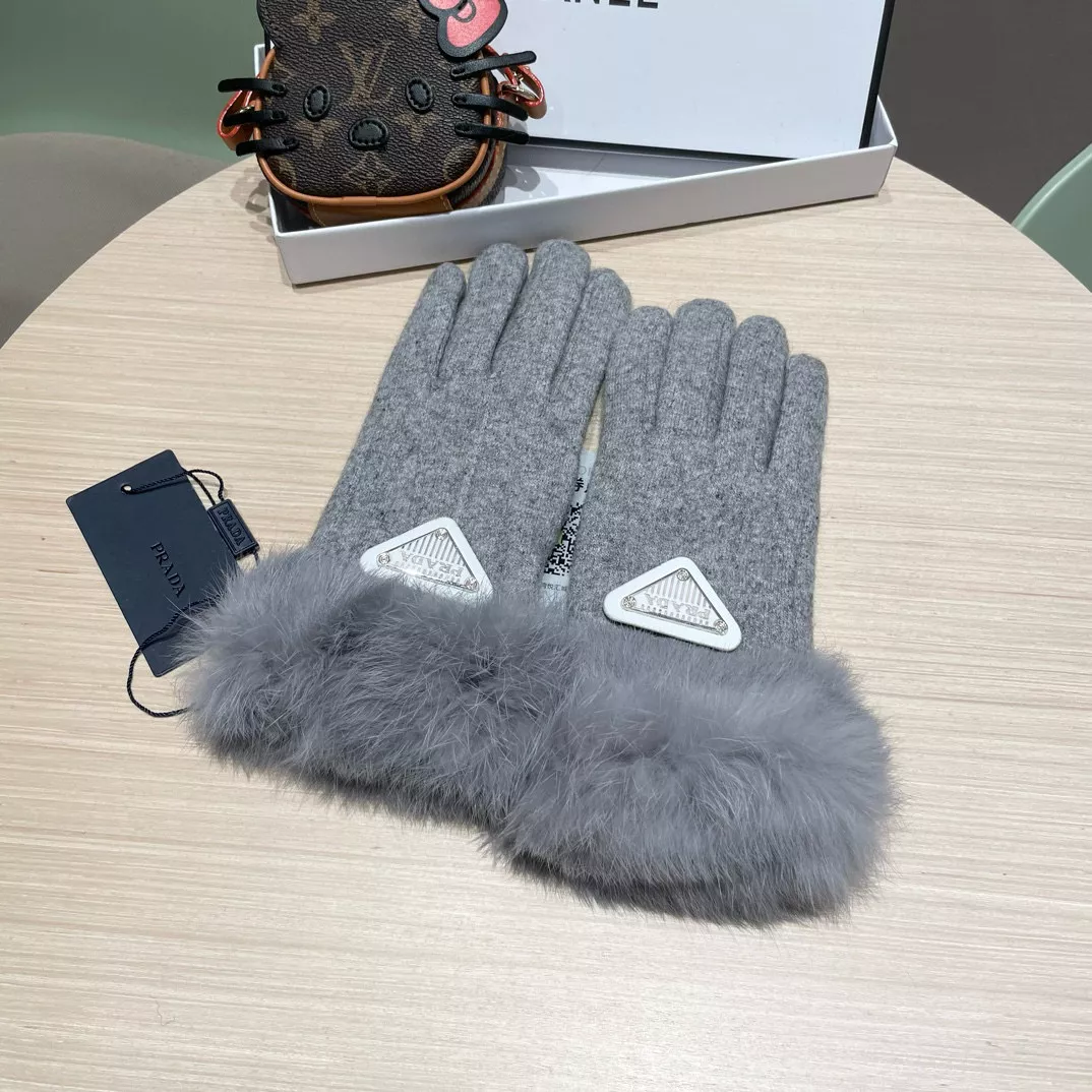 ModernLook 9143 Prada Gloves