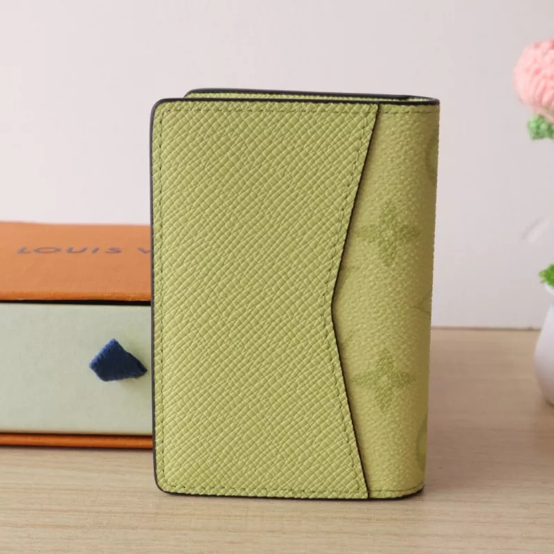 ModernLook 9145 Louis Vuitton AAA Quality Card Case