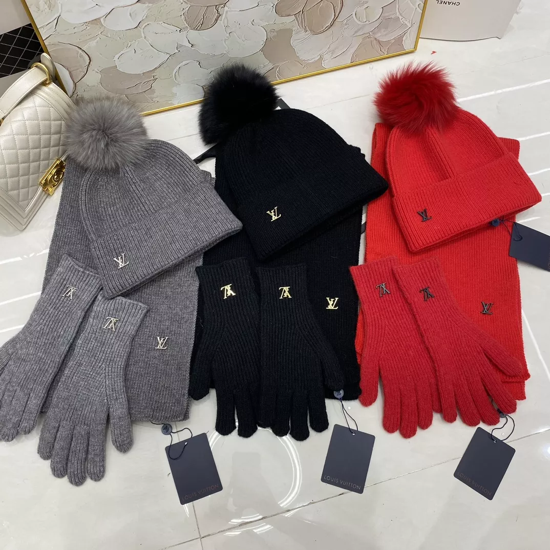 ModernLook 922 Louis Vuitton LV Hat and Scarf and Glove Set