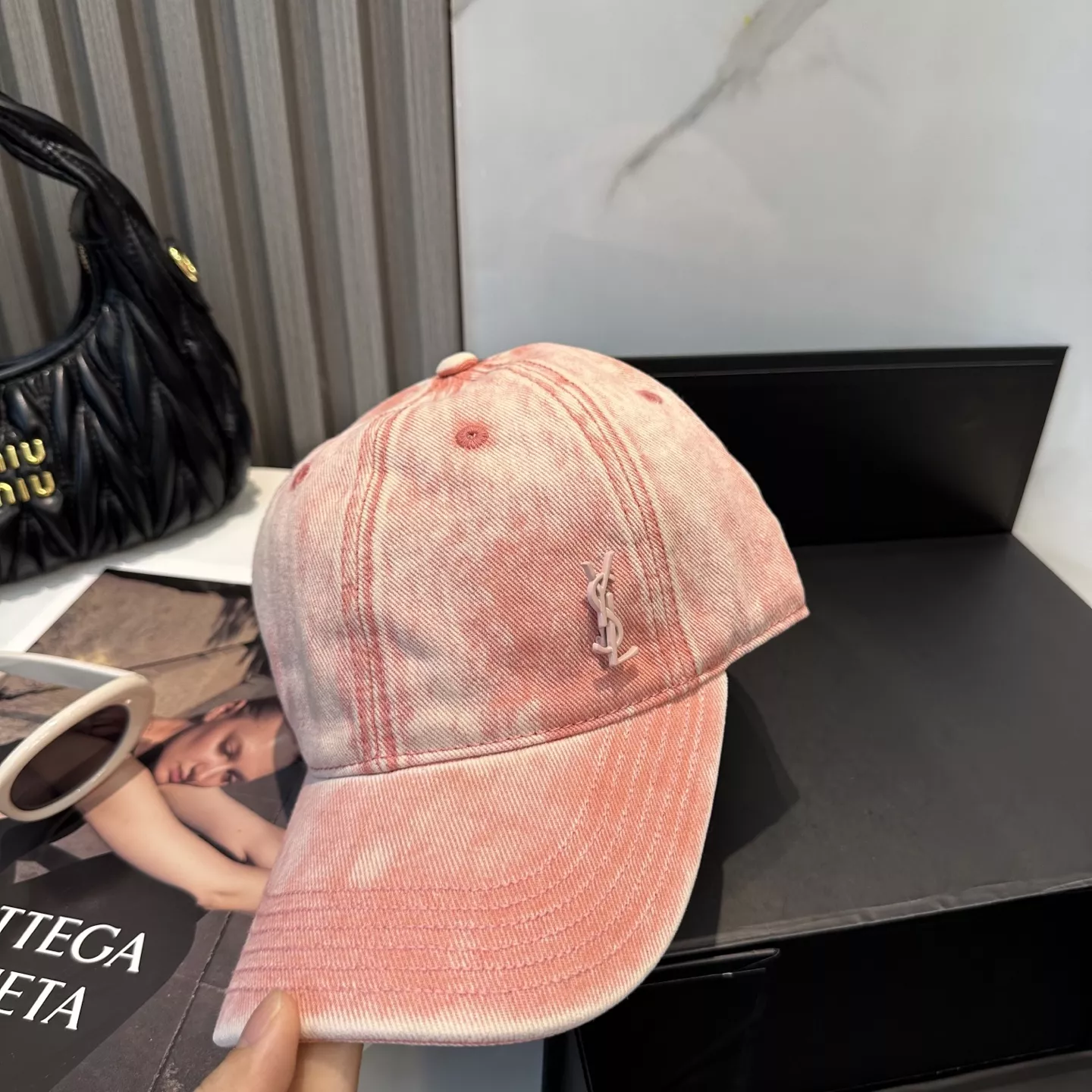 ModernLook 9489 Yves Saint Laurent YSL Caps