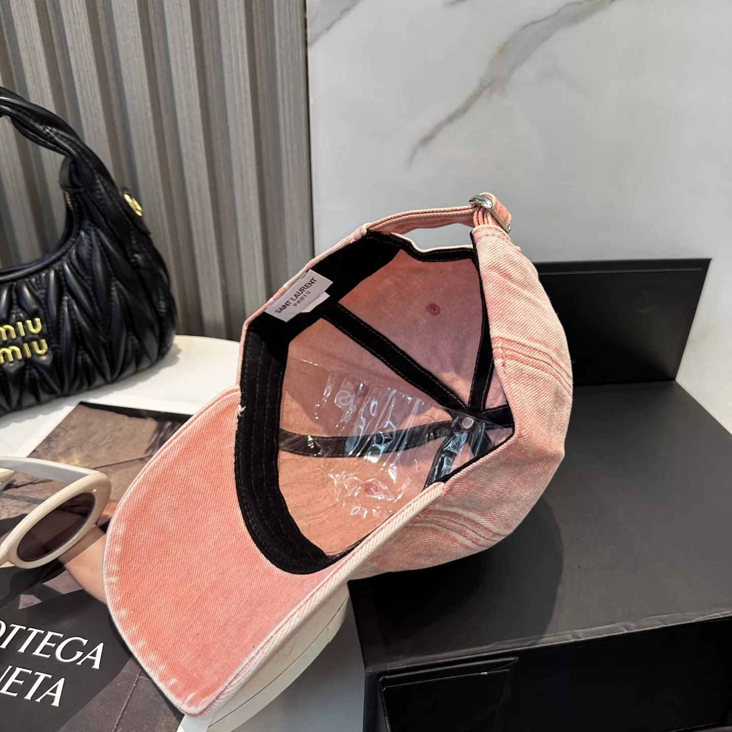 ModernLook 9489 Yves Saint Laurent YSL Caps