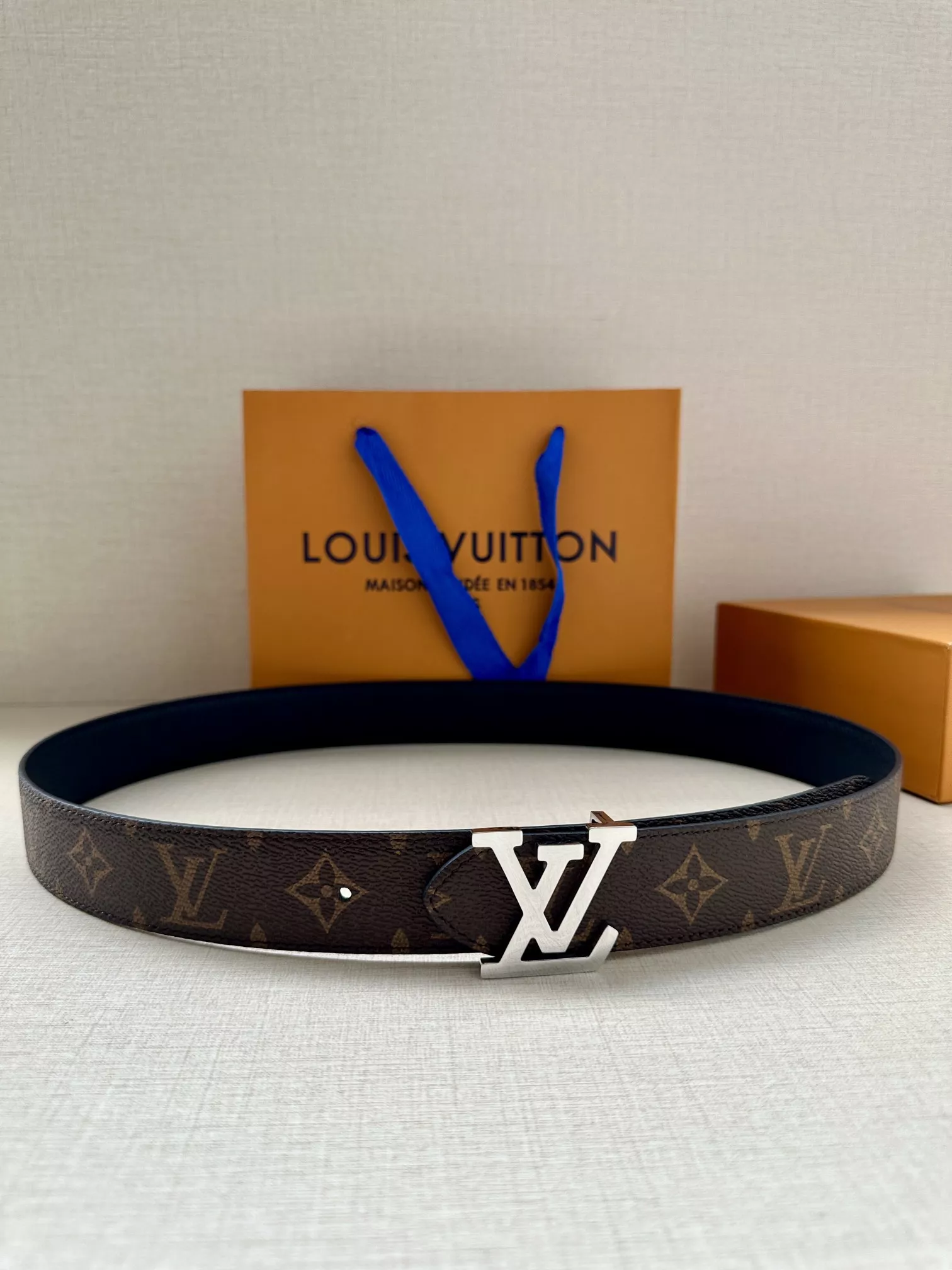 ModernLook 9567 Louis Vuitton AAA Quality Belts In 3.5cm For Men