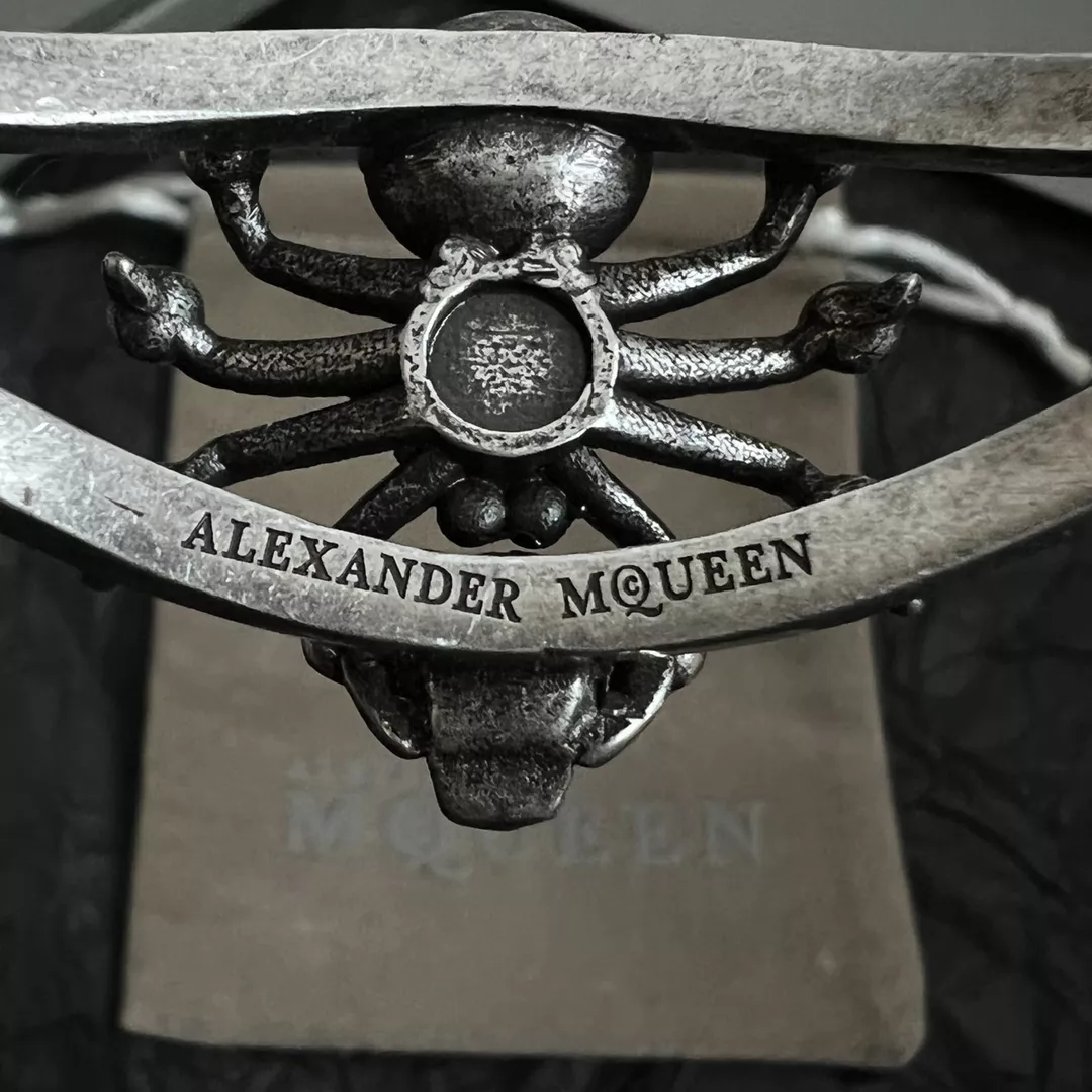 ModernLook 9698 Alexander McQueen Bracelets