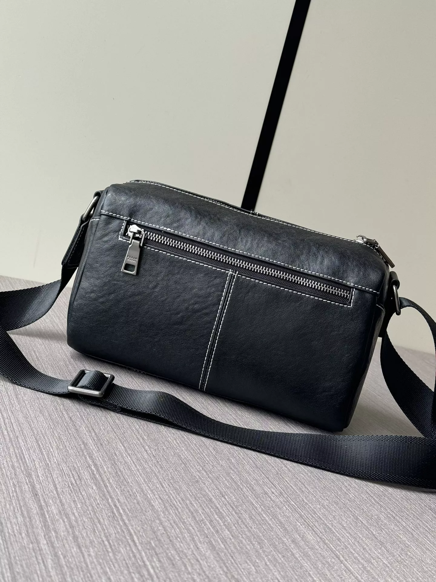 ModernLook 9776 Prada AAA Man Messenger Bags