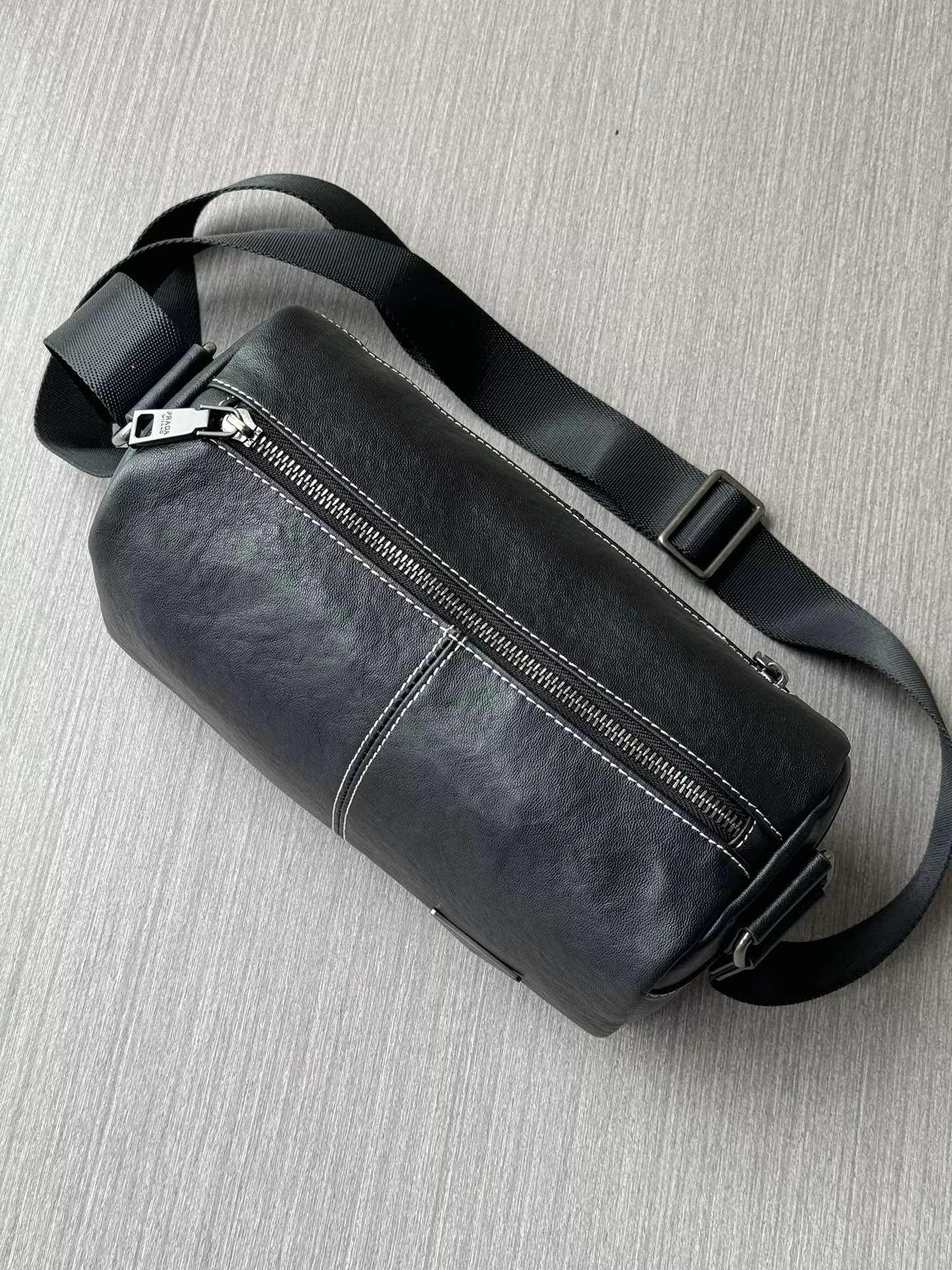 ModernLook 9776 Prada AAA Man Messenger Bags