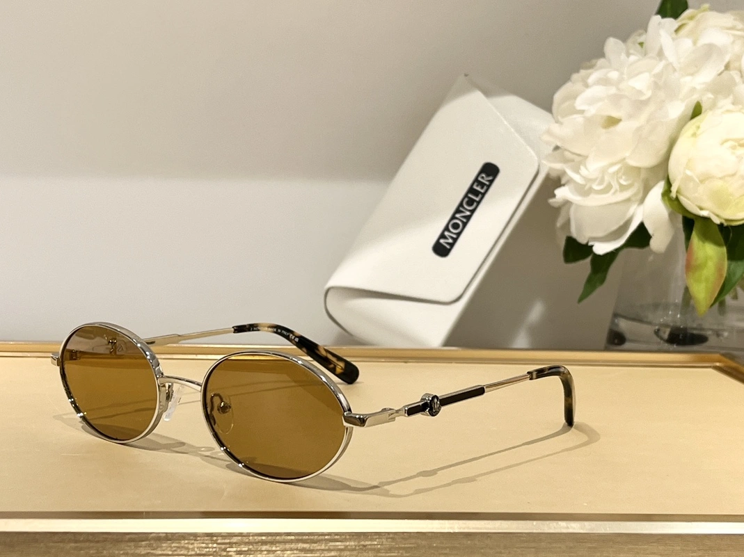 Moncler AAA Quality Sunglasses Comfortable 7076