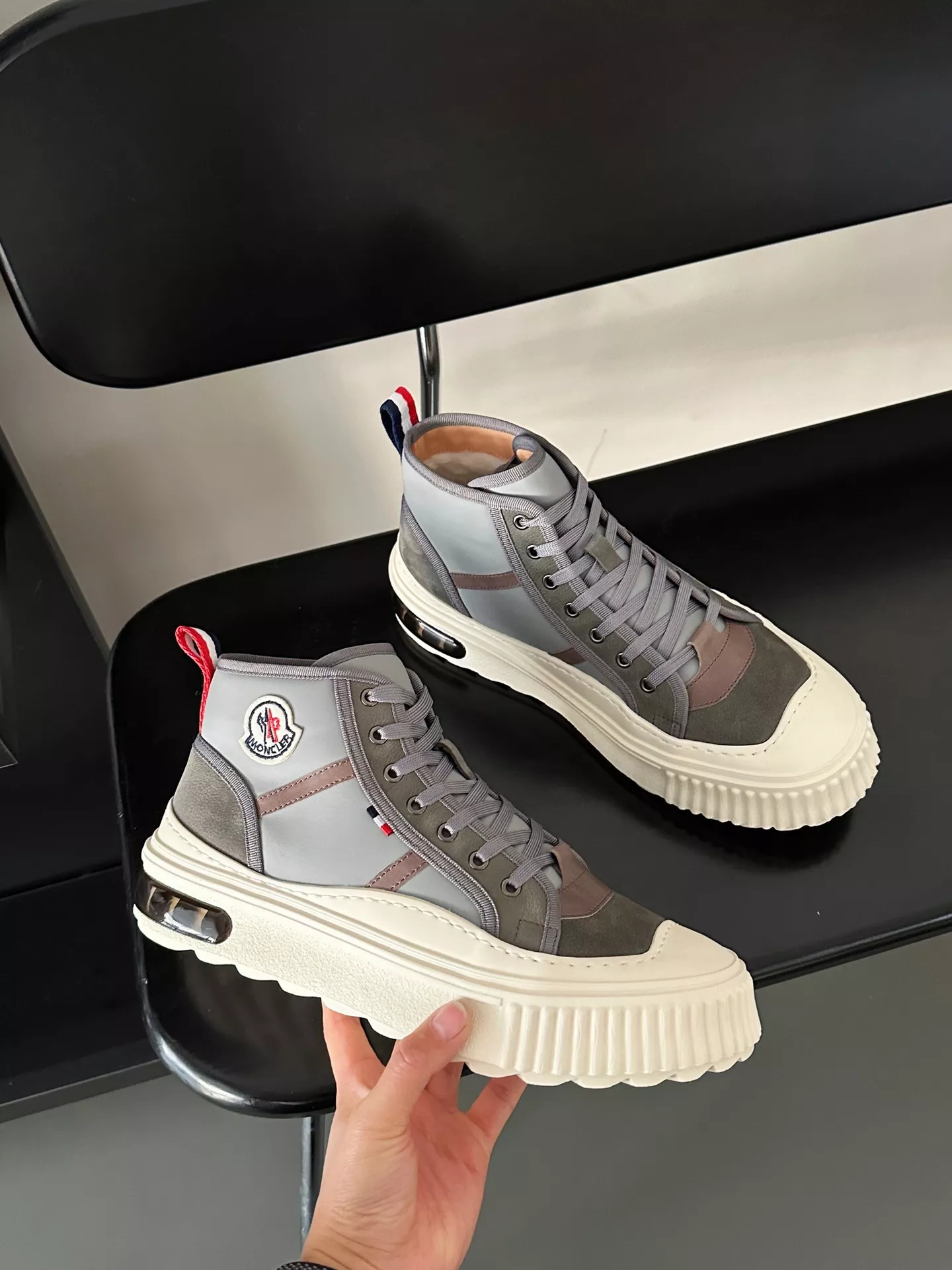 Moncler Boots For Men Cozy 8105
