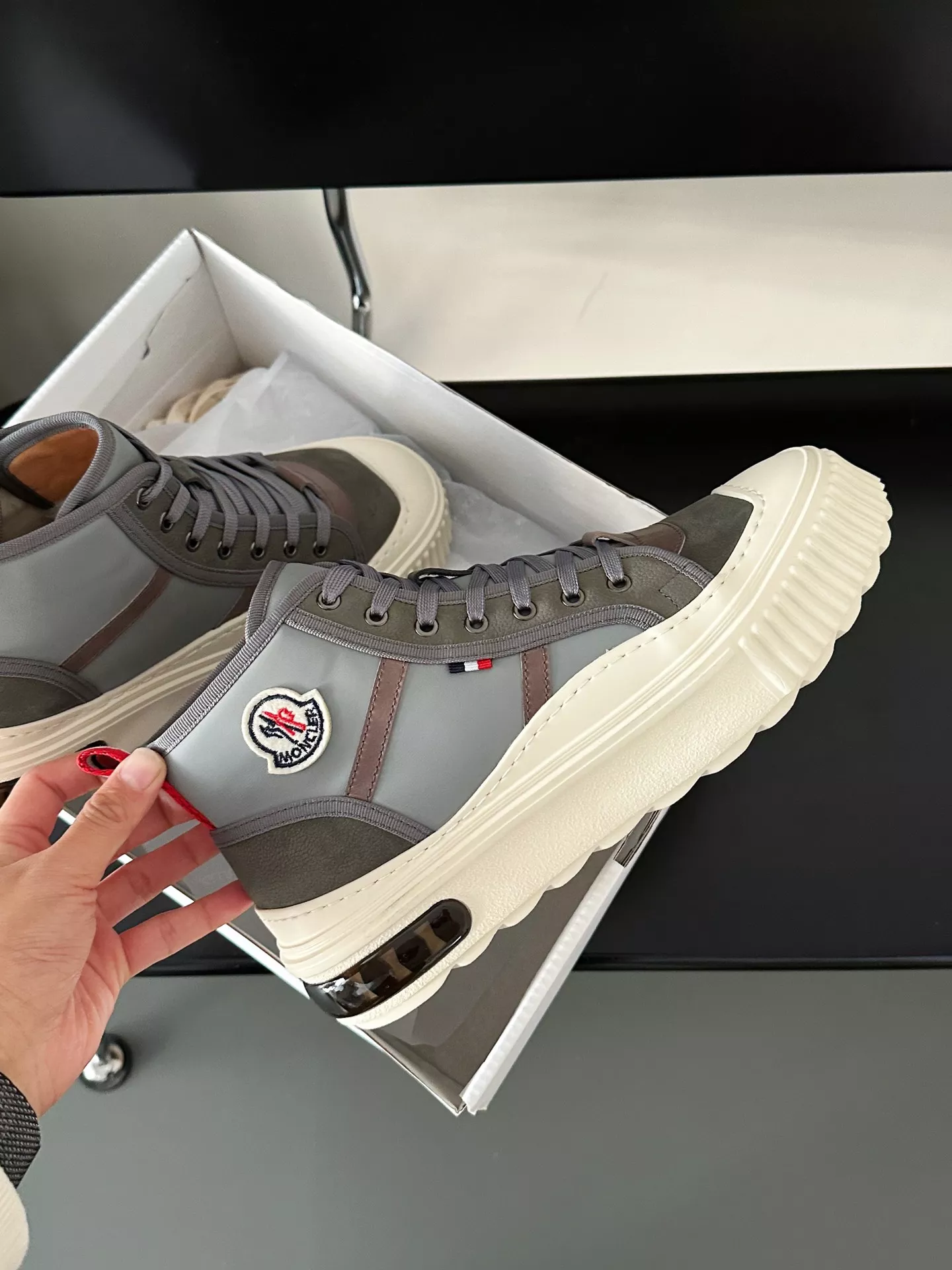 Moncler Boots For Men Cozy 8105
