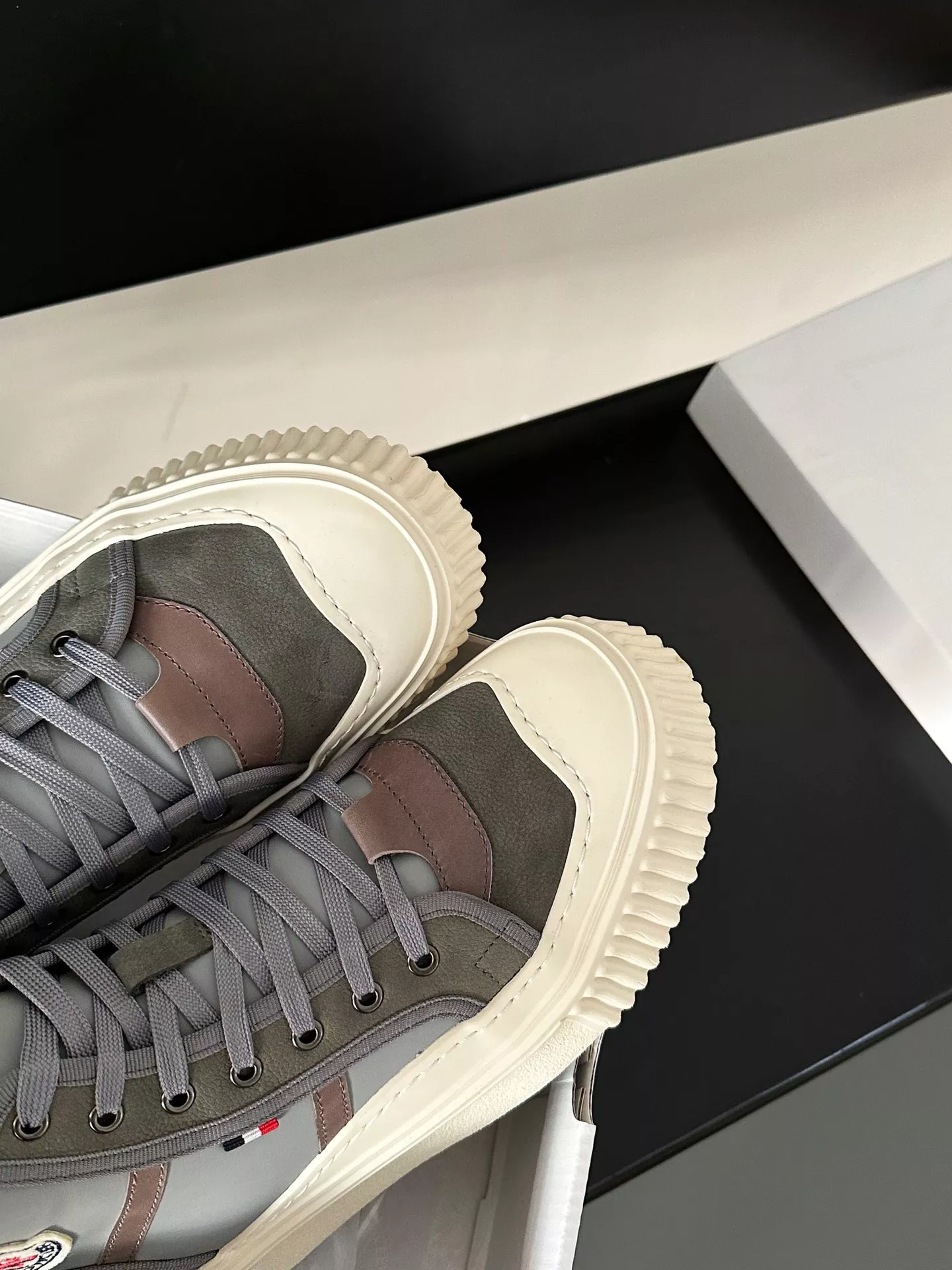 Moncler Boots For Men Cozy 8105
