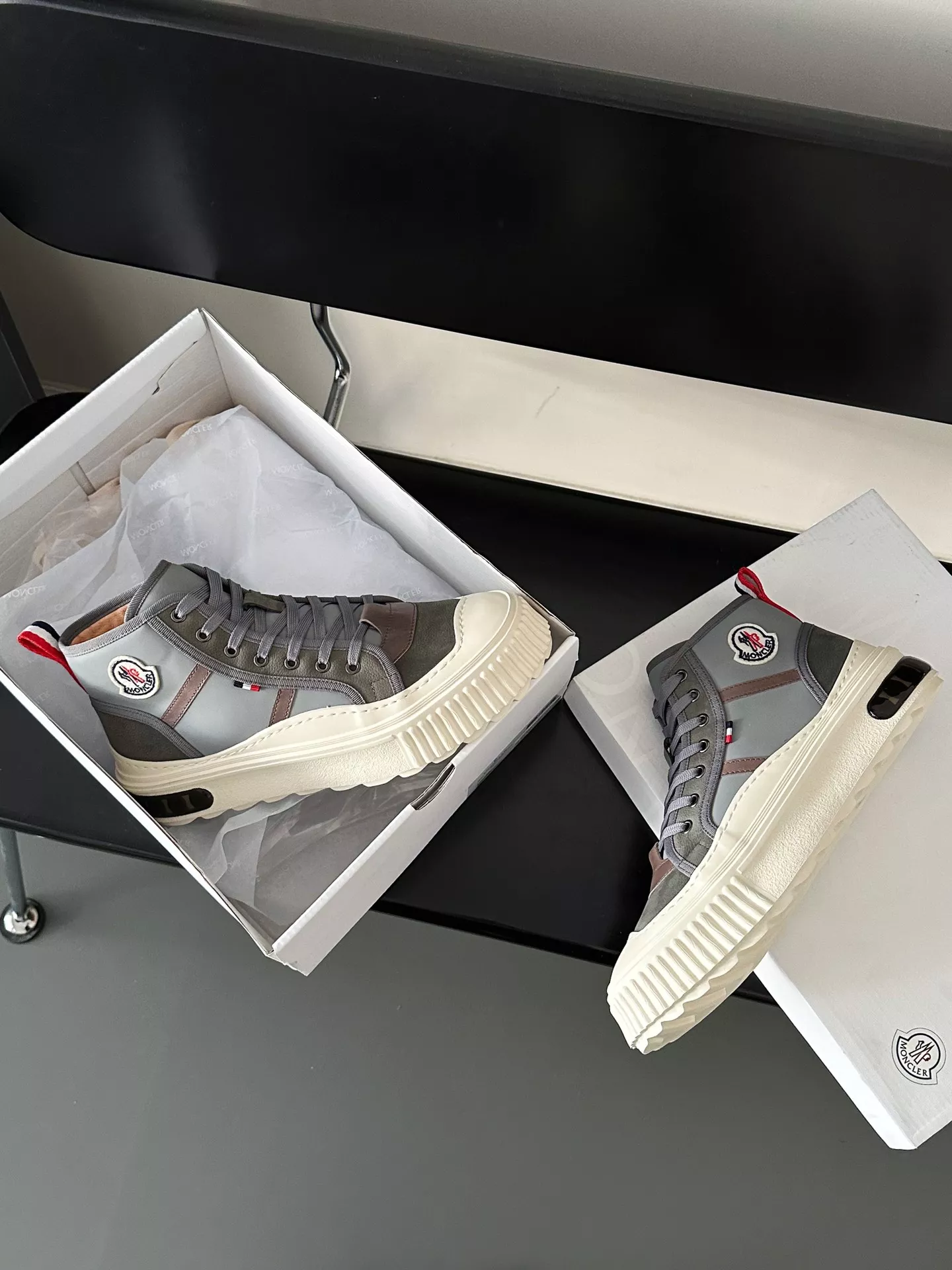Moncler Boots For Men Cozy 8105