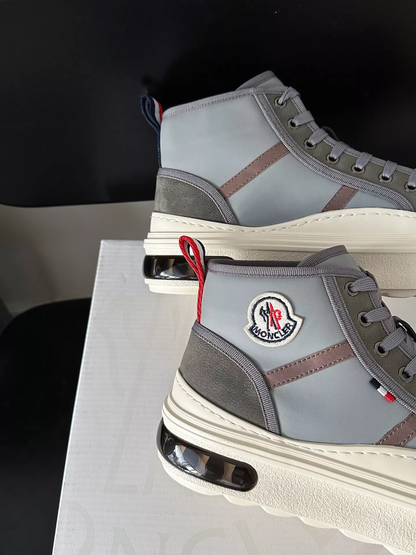Moncler Boots For Men Cozy 8105