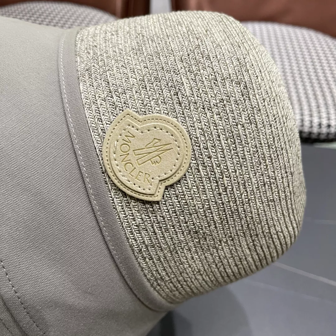 Moncler Caps Bold 469