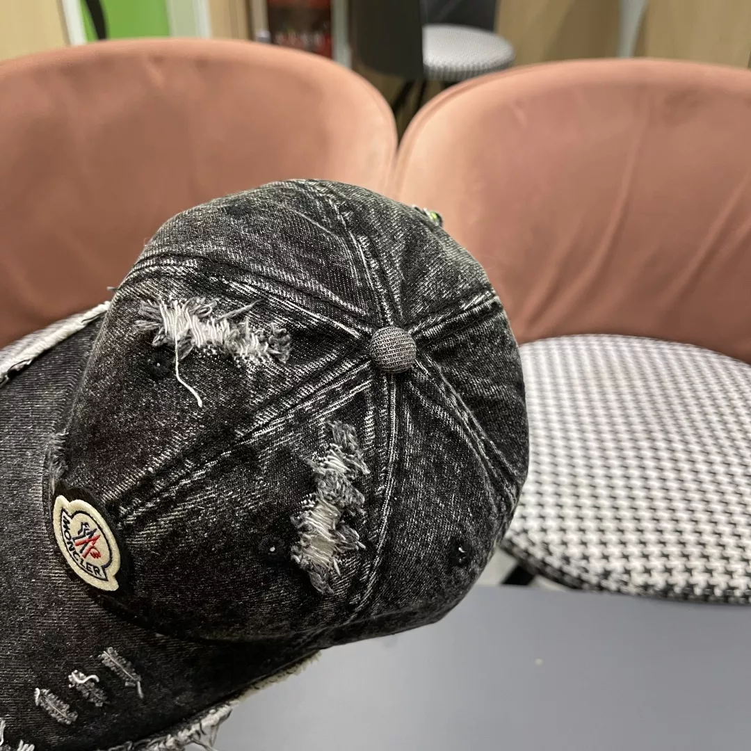 Moncler Caps Breathable 7717