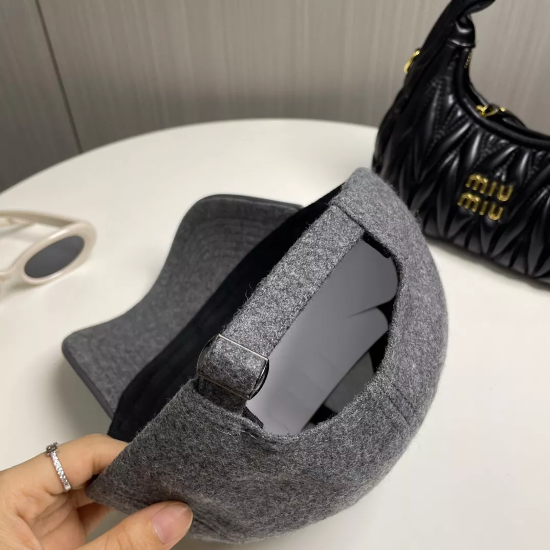 Moncler Caps Comfortable 6884