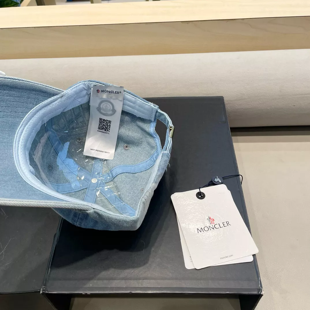 Moncler Caps Durable 2529