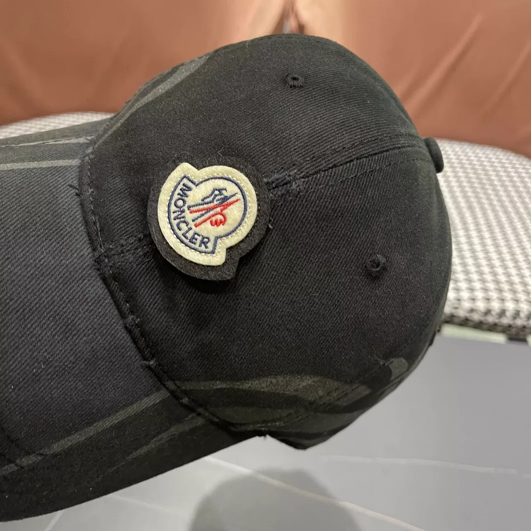 Moncler Caps Durable 289