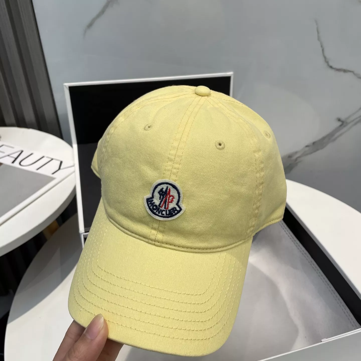 Moncler Caps EyeCatching 9022