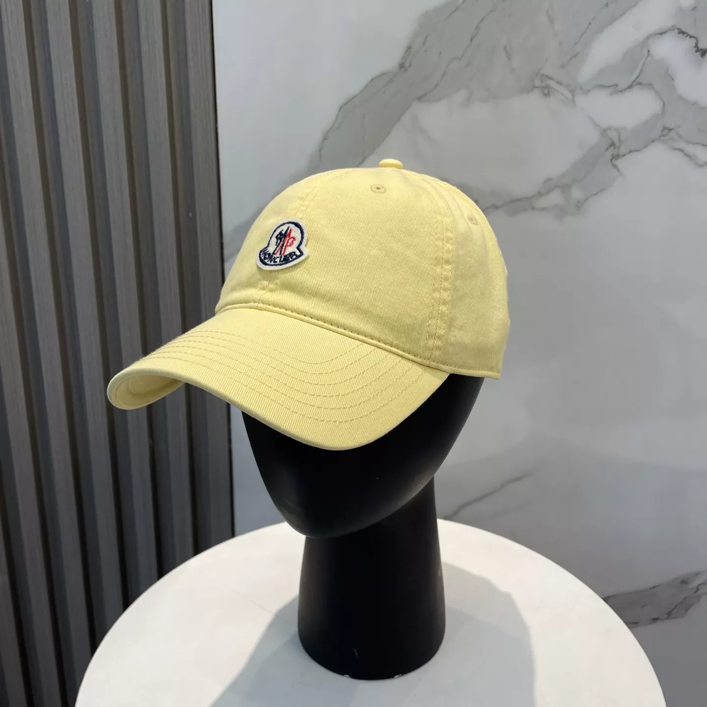 Moncler Caps EyeCatching 9022