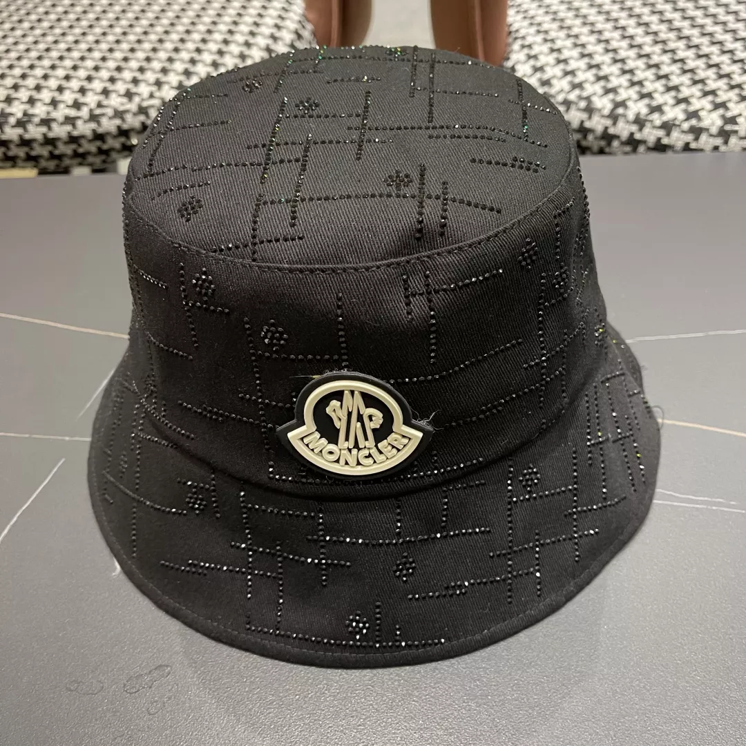 Moncler Caps Flexible 1555