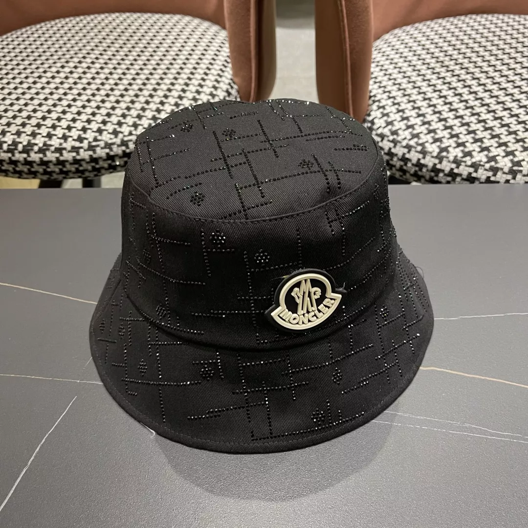 Moncler Caps Flexible 1555