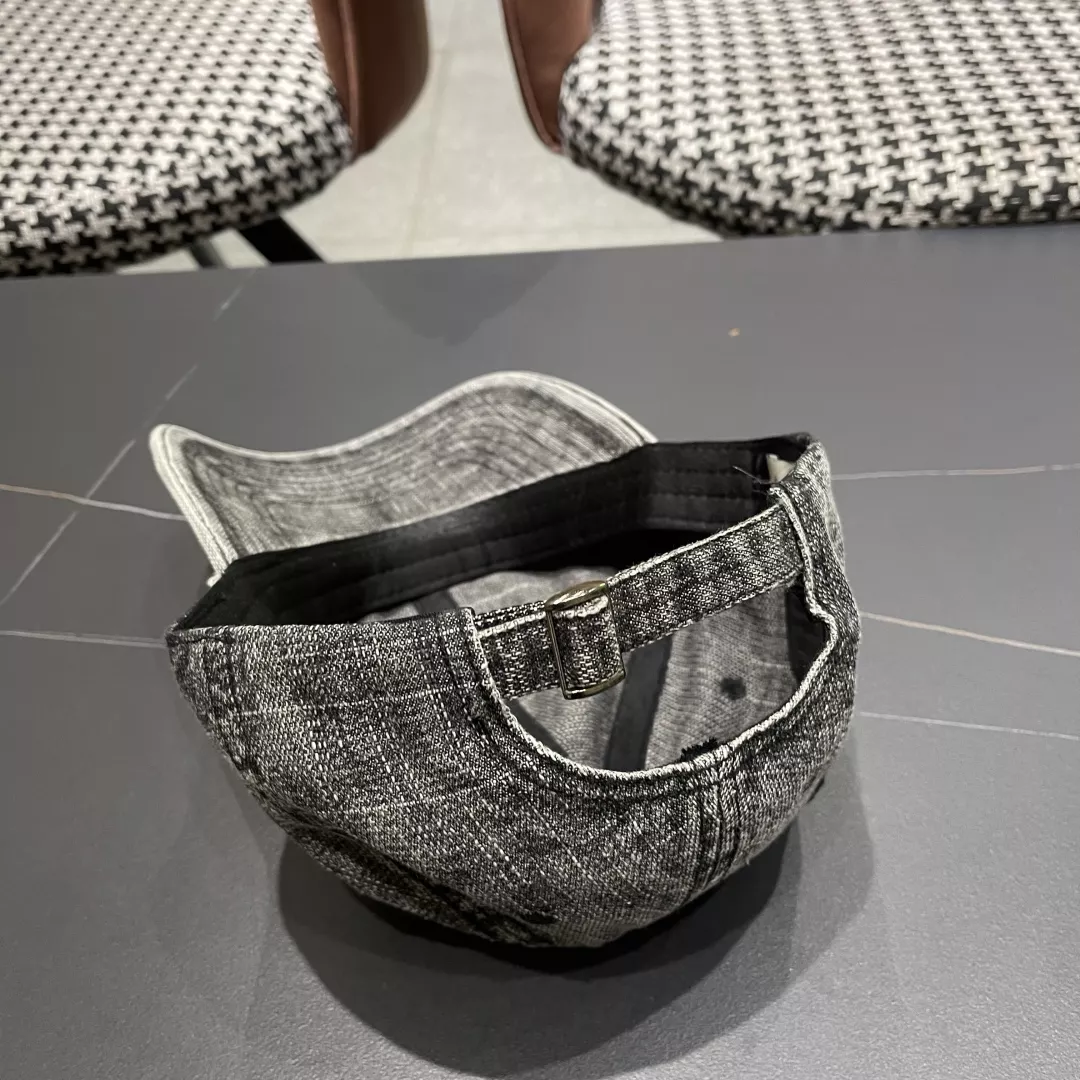 Moncler Caps Lightweight 7910