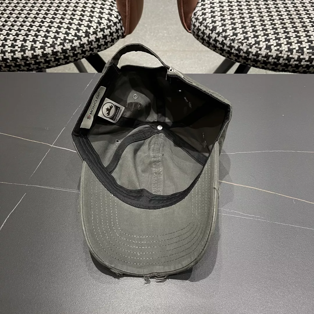Moncler Caps Minimalist 1350