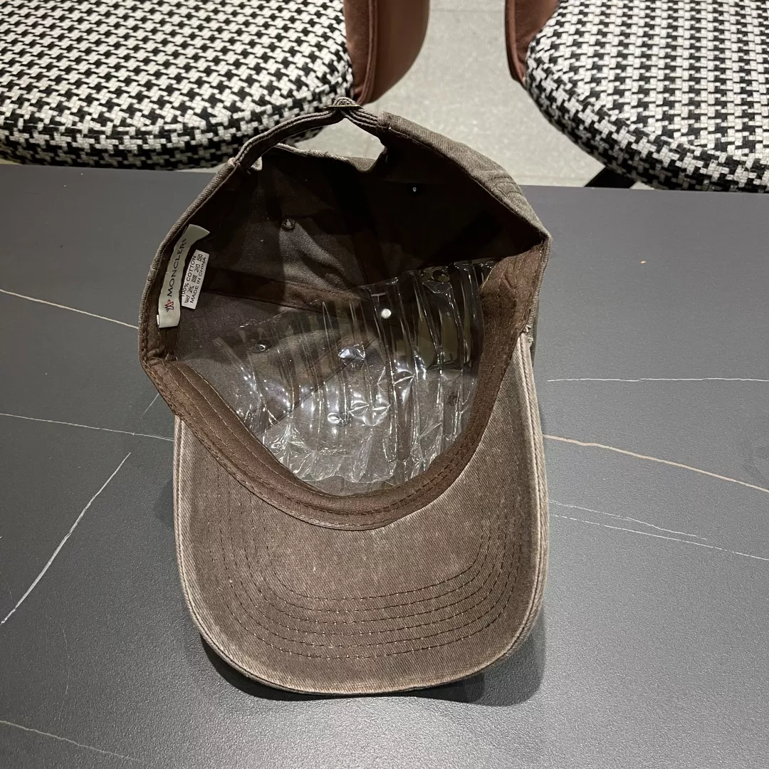 Moncler Caps Minimalist 2707