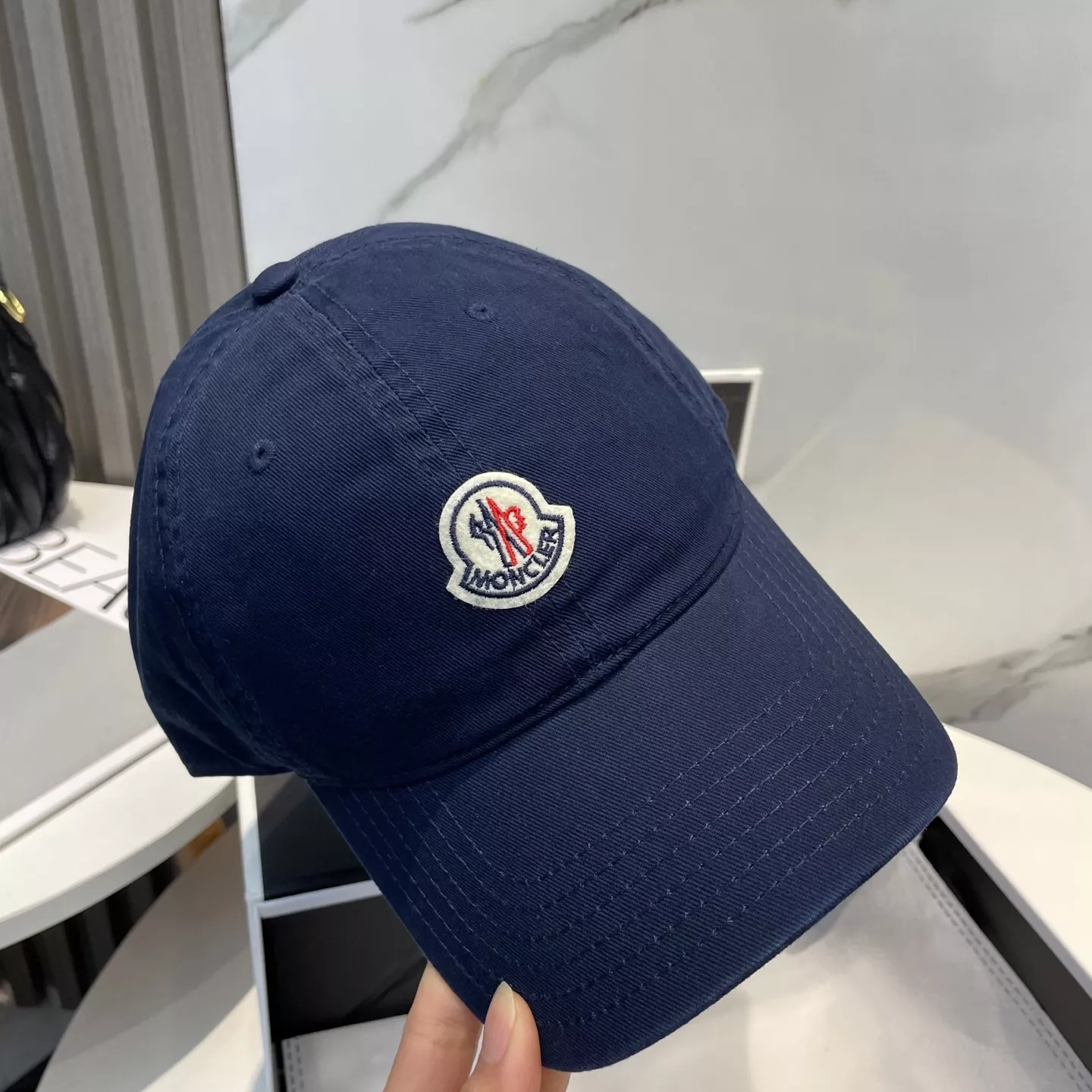 Moncler Caps Minimalist 7505