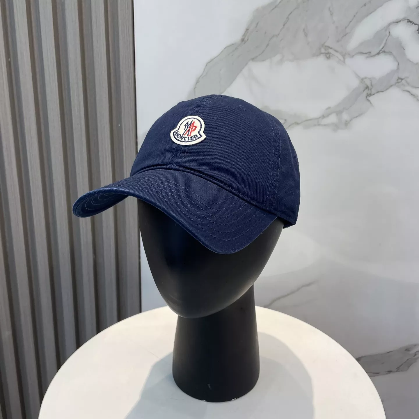 Moncler Caps Minimalist 7505
