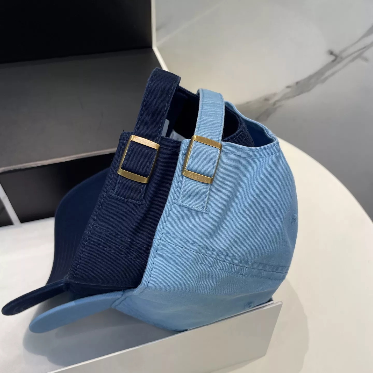 Moncler Caps Minimalist 7505